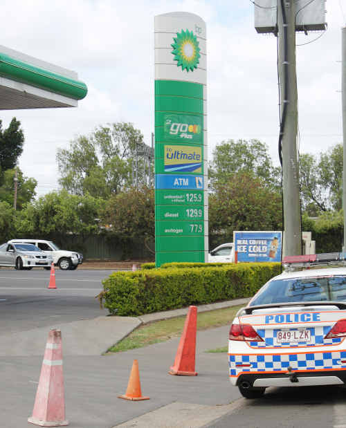 TIME TICKING: Emerald BP was shut for hours due to a bomb threat. rp-101110-028 TIME TICKING: Emerald BP was shut for hours due to a bomb threat. rp-101110-028